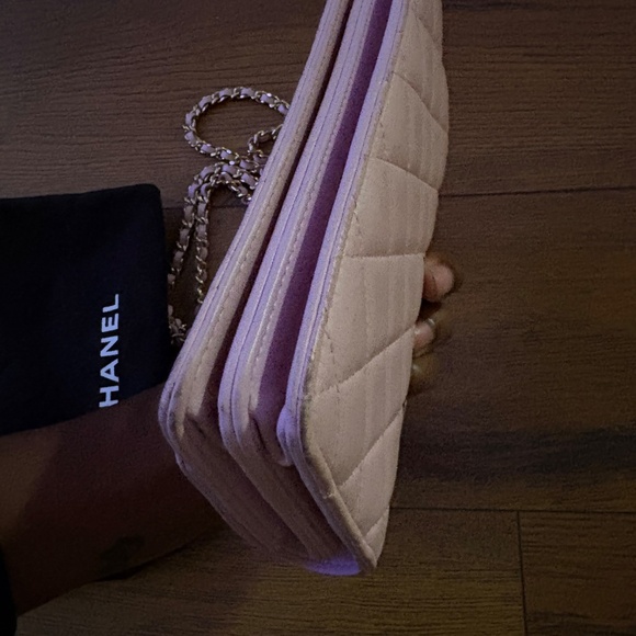 Small pearl chain on wallet crossbody purse - Picture 11 of 11